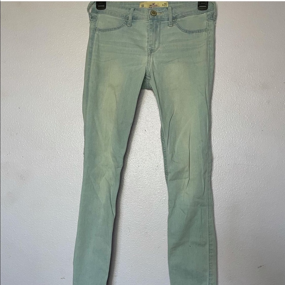 Light wash Hollister jeans